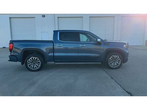 Used 2024 GMC Sierra 1500 Denali Ultimate image 9