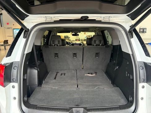 Used 2017 GMC Acadia SLT FWD image 15