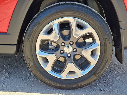 Used 2018 Jeep Compass Limited w/ Navigation Group FWD image 13