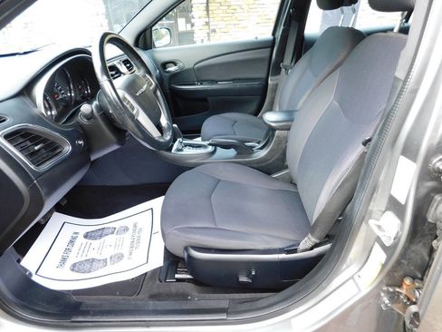 Used 2013 Chrysler 200 Touring image 22