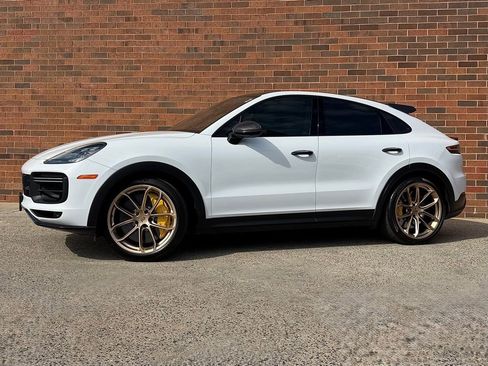 Certified 2022 Porsche Cayenne Turbo GT AWD/4WD image 1