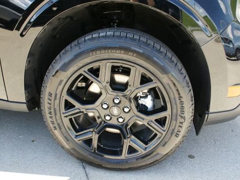 New 2026 Ford Maverick XLT w/ Black Appearance Package AWD/4WD image 9