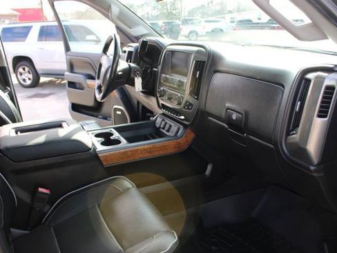 Used 2017 Chevrolet Silverado 2500 High Country w/ Duramax Plus Package image 29