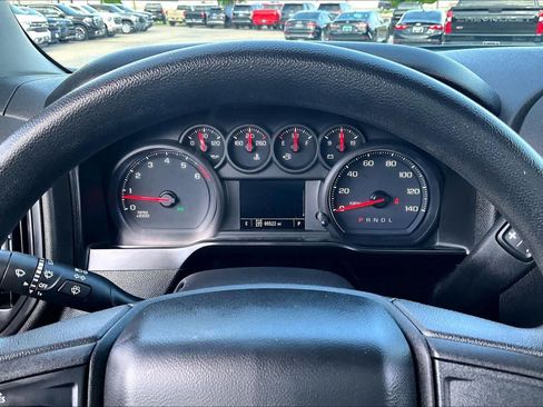 Used 2019 Chevrolet Silverado 1500 Custom w/ Custom Convenience Package AWD/4WD image 26