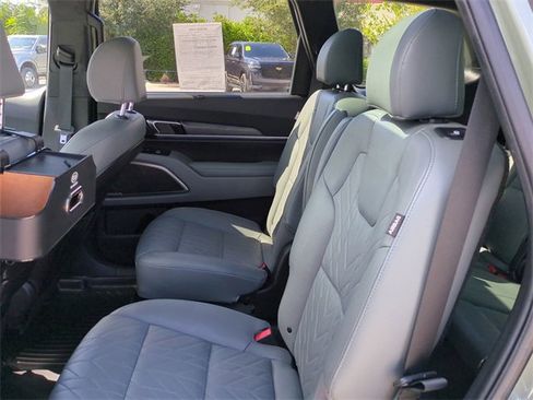 Used 2023 Kia Telluride SX Prestige X-Line image 14