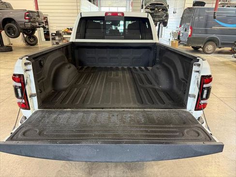 Certified 2024 RAM 2500 Big Horn w/ Night Edition AWD/4WD image 31