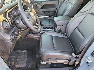 New 2025 Jeep Gladiator Mojave w/ Convenience Group video 2