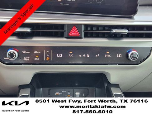 New 2025 Kia Sorento S image 10