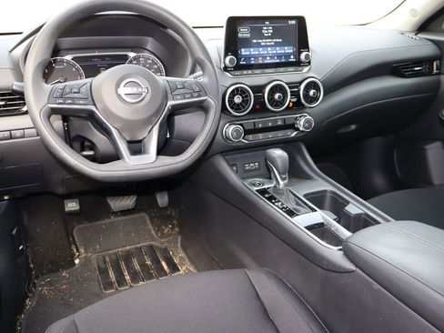 Used 2024 Nissan Sentra SV w/ Lighting Package FWD image 4