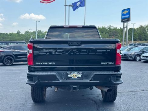 Used 2024 Chevrolet Silverado 2500 Custom w/ Custom Value Package AWD/4WD image 4