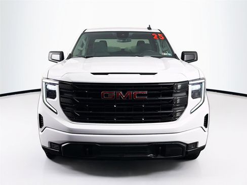 Used 2025 GMC Sierra 1500 Elevation image 2