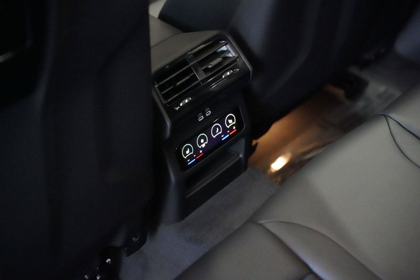 New 2027 BMW M5 Touring AWD/4WD image 18