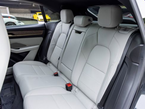 Certified 2024 Porsche Macan 4 Electric image 41