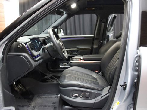 Used 2023 Rivian R1T Adventure image 35