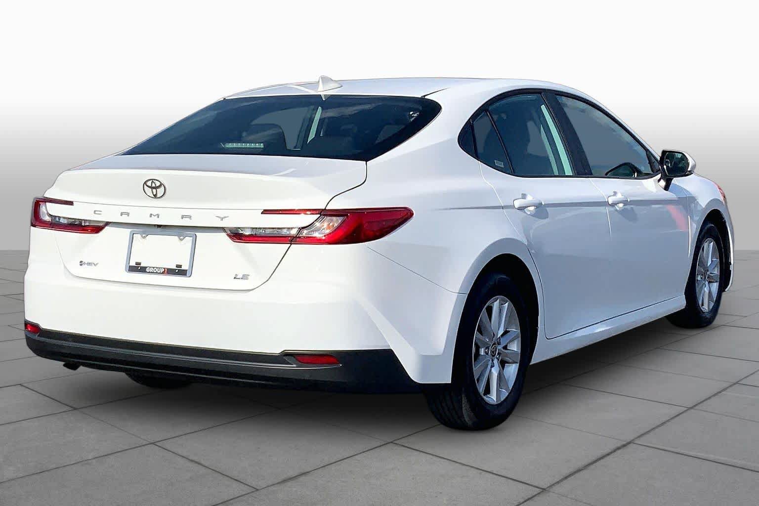 Used 2025 Toyota Camry LE FWD image 13