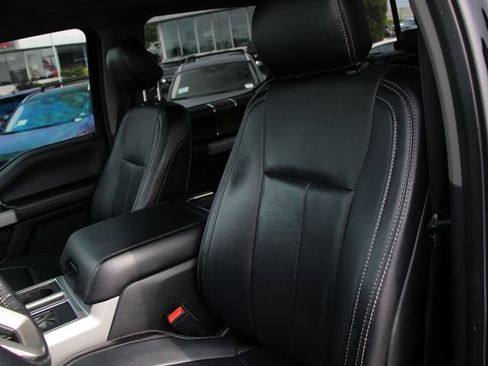 Used 2018 Ford F150 Lariat w/ Equipment Group 502A Luxury AWD/4WD image 5