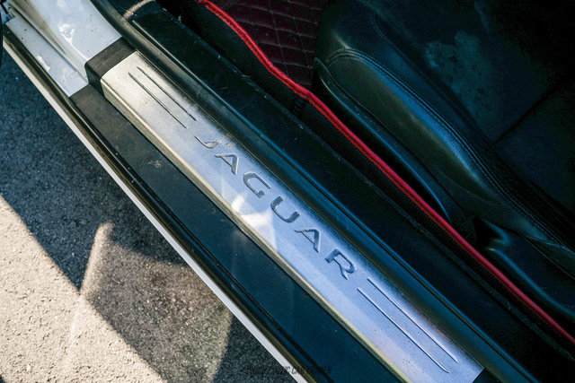 Used 2017 Jaguar F-TYPE Coupe RWD image 35