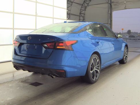 Used 2025 Nissan Altima 2.5 SR FWD image 6