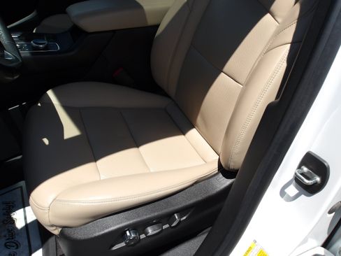Used 2024 Cadillac XT4 Premium Luxury AWD/4WD image 15