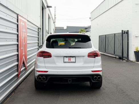 Used 2018 Porsche Cayenne S AWD/4WD image 38