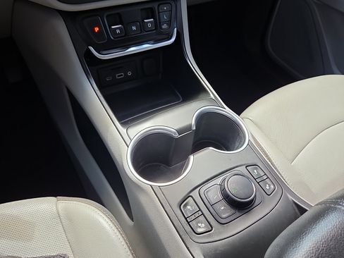 Used 2020 GMC Terrain SLT w/ Preferred Package FWD image 25