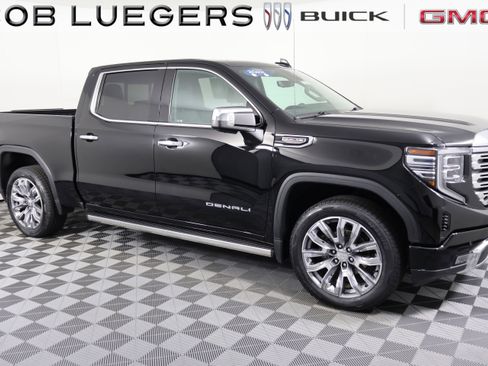 Certified 2022 GMC Sierra 1500 Denali w/ Denali Reserve Package AWD/4WD image 2