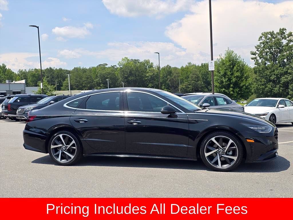 Used 2023 Hyundai Sonata SEL Plus FWD image 2