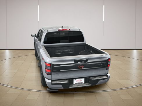 Certified 2025 Nissan Frontier PRO-4X AWD/4WD image 35