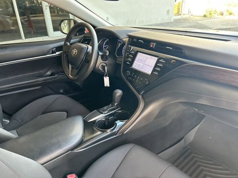 Used 2019 Toyota Camry LE image 18