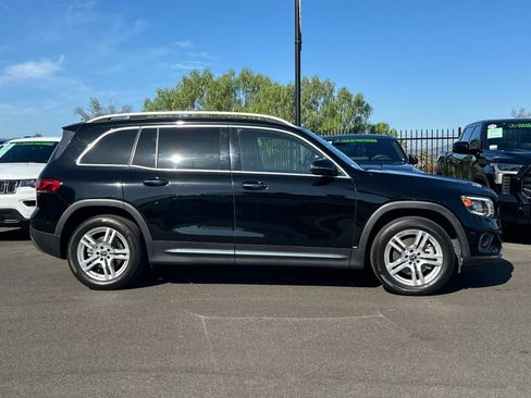 Used 2020 Mercedes-Benz GLB 250 image 2