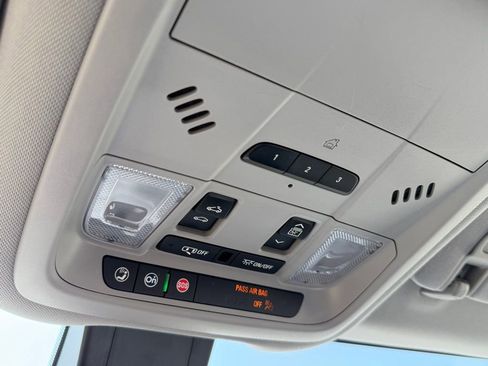 Used 2022 GMC Terrain SLT image 23