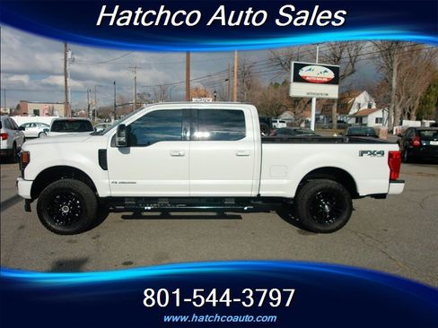 Used 2021 Ford F250 Lariat image 2