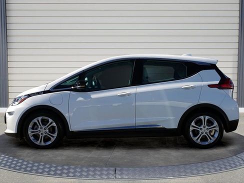Used 2019 Chevrolet Bolt LT FWD image 4