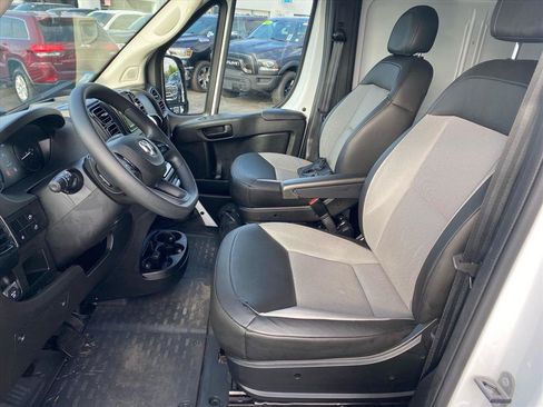 Used 2026 RAM ProMaster 2500 w/ Convenience Group FWD image 9