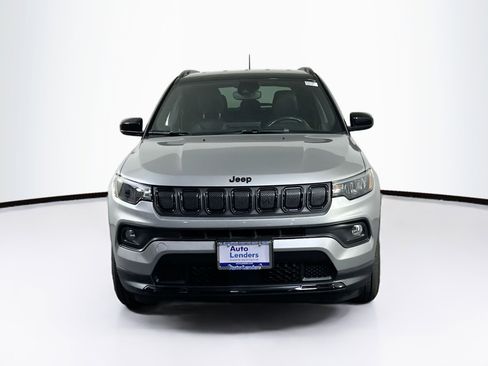 Used 2022 Jeep Compass Latitude w/ Convenience Group AWD/4WD image 2