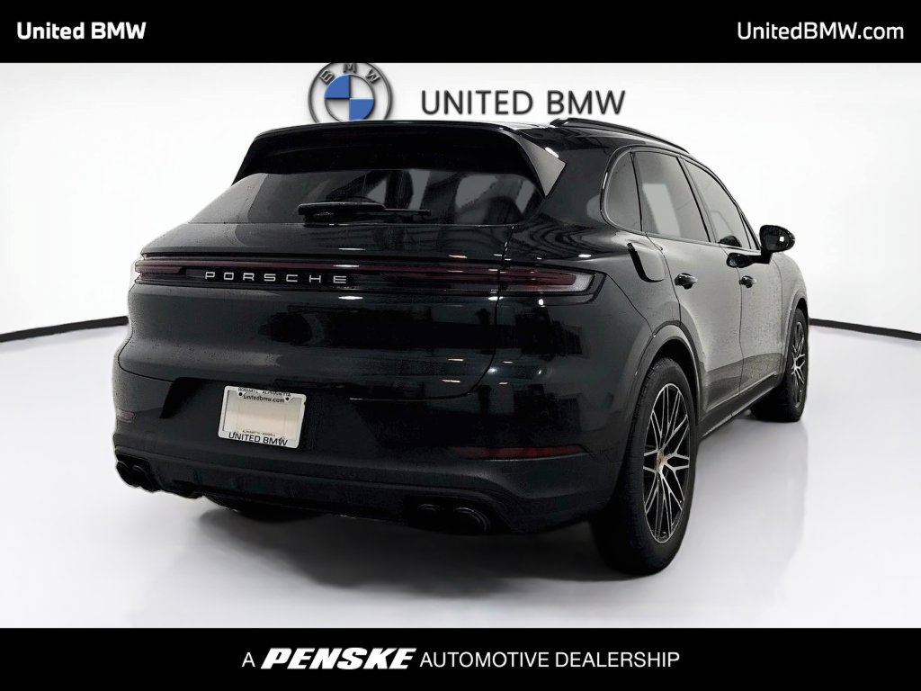 Used 2024 Porsche Cayenne S AWD/4WD image 5