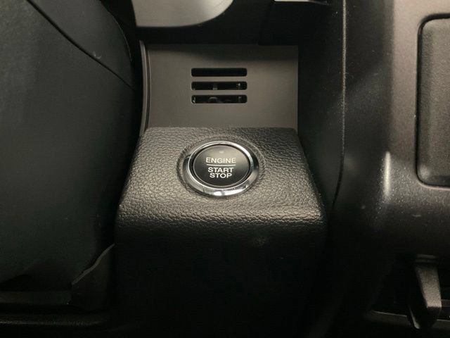 Used 2021 Ford Expedition Limited AWD/4WD image 16