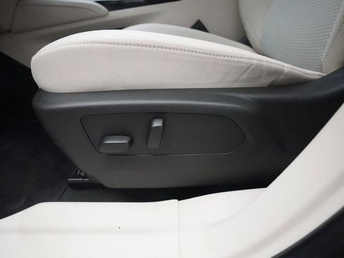 Used 2023 Buick Envision Preferred AWD/4WD image 29