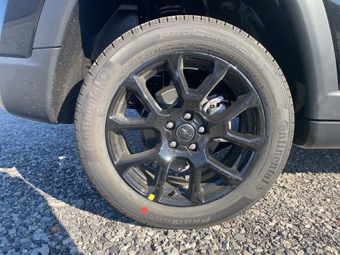 New 2026 Jeep Compass Latitude image 11