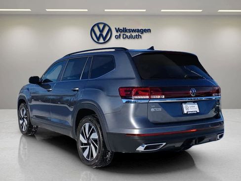 Used 2024 Volkswagen Atlas SE image 3