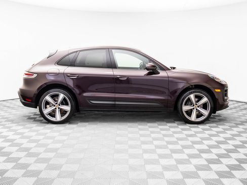 Certified 2023 Porsche Macan image 8