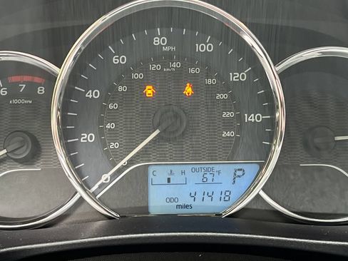 Used 2015 Toyota Corolla LE FWD image 15