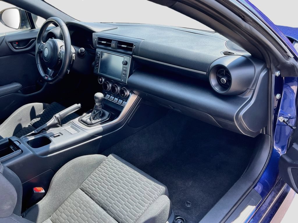 Used 2023 Toyota GR86 RWD image 27