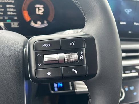 Used 2025 Hyundai Santa Fe SEL image 15