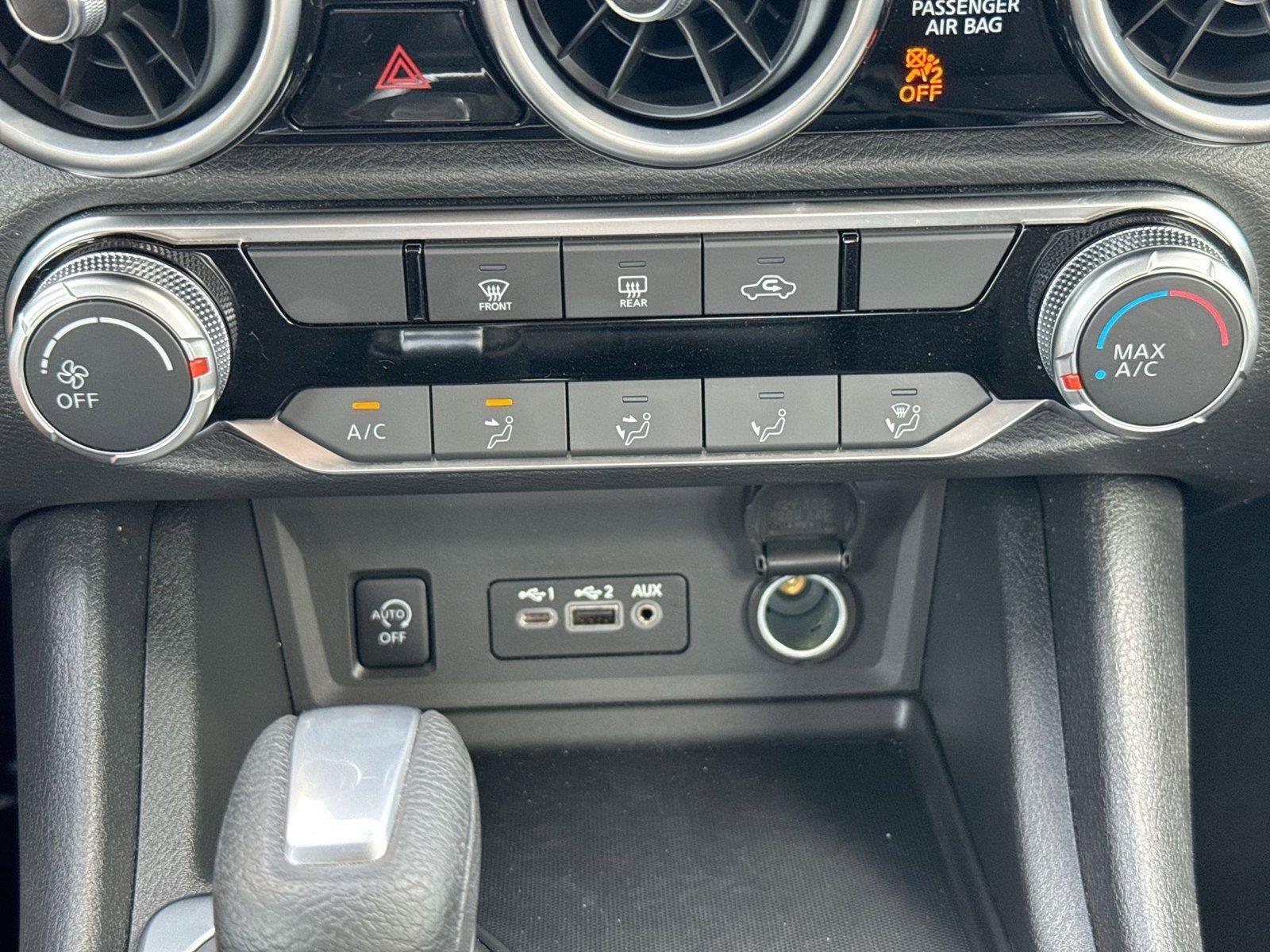 Used 2025 Nissan Sentra SV w/ Lighting Package FWD image 11