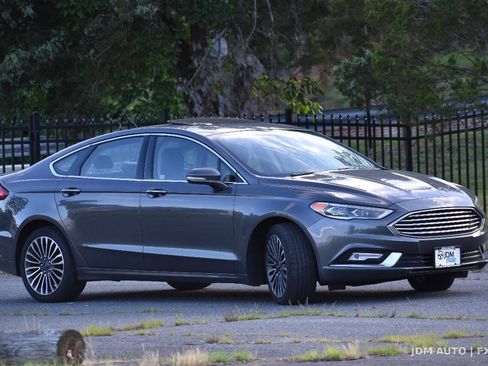 Used 2018 Ford Fusion Titanium AWD/4WD image 4