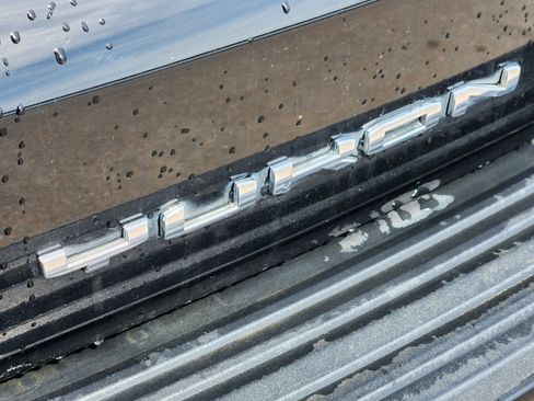 Used 2021 GMC Yukon AT4 w/ AT4 Premium Package image 11