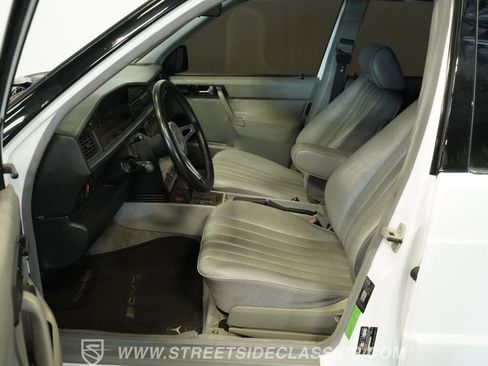 Used 1989 Mercedes-Benz 190 E 2.6 image 40