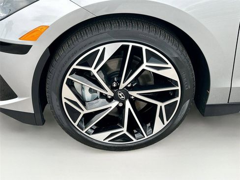 Used 2024 Hyundai Ioniq 6 SEL RWD image 31