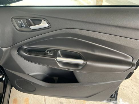 Used 2017 Ford Escape Titanium w/ Equipment Group 301A AWD/4WD image 23